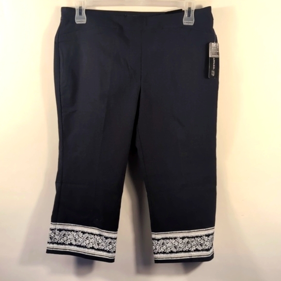 NWT Soho Apparel Large Black Capri Pants / Cropped Trousers - Picture 5 of 12